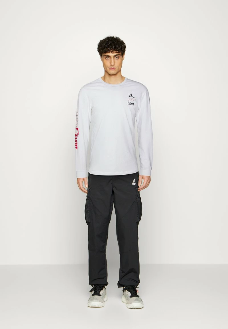 Jordan TEAM CREW - Camiseta De Manga Larga - White/gym Red , Hombre 4 Jordan TEAM CREW - Camiseta De Manga Larga - White/gym Red , Hombre - Imagen 2