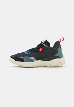 Jordan DELTA 2 UNISEX - Zapatillas - Black/university Red/mineral Slate/coconut Milk/medium Blue/total Orange , Unisexo
