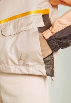 Jordan FUTURE - Chaqueta Fina - Particle Beige/ironstone/red Bronze , Mujer -Jordan Tienda Oficial 0ce16162ef874cc2a37f7f6fb685b354