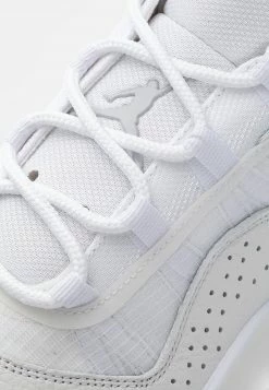 AIR JORDAN 11 CMFT - Zapatillas - White/pure Platinum, Hombre -Jordan Tienda Oficial 0d8363cd0a1a4eb78a5b450ee859fb9e