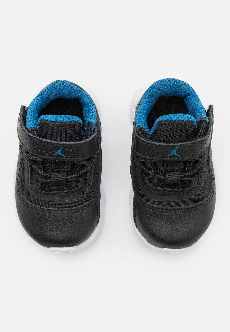 Jordan 11 CMFT LOW UNISEX - Zapatillas De Baloncesto - Black/white/dark Marina Blue , Unisexo 6 Jordan 11 CMFT LOW UNISEX - Zapatillas De Baloncesto - Black/white/dark Marina Blue , Unisexo - Imagen 4