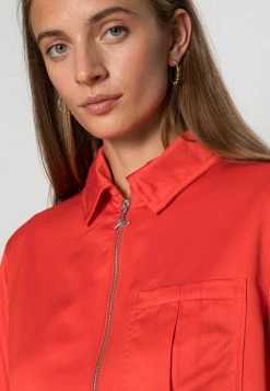 Jordan NEW CLASSICS - Camisa - Habanero Red , Mujer -Jordan Tienda Oficial 18e2233e2af540c8972bfb6d3a66c028