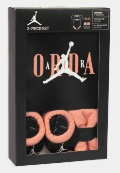 Jordan PINK SATIN - Camiseta Estampada - Black, Niños 9 Jordan PINK SATIN - Camiseta Estampada - Black, Niños -Jordan Tienda Oficial 18e6c4222bc34292bbf4f34d94b2b862