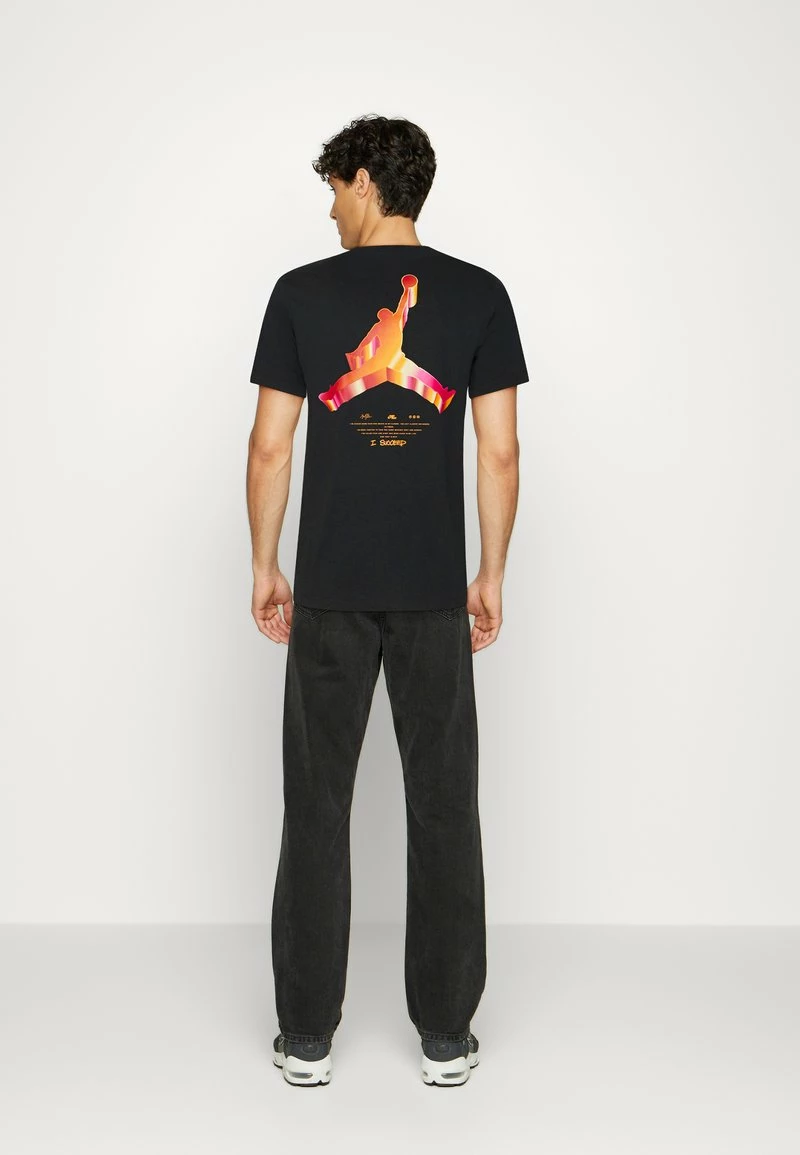 Jordan CREW - Camiseta Estampada - Black/light Curry , Hombre 5 Jordan CREW - Camiseta Estampada - Black/light Curry , Hombre - Imagen 3