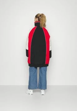 Jordan ESSEN - Abrigo De Plumas - Black/varsity Red/sail, Mujer -Jordan Tienda Oficial 25a581d3be704c1791c38422f35db62d