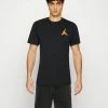 Jordan CREW - Camiseta Estampada - Black/light Curry , Hombre -Jordan Tienda Oficial 28887a2cdce84cd6a7c1c93bd6faa1e5