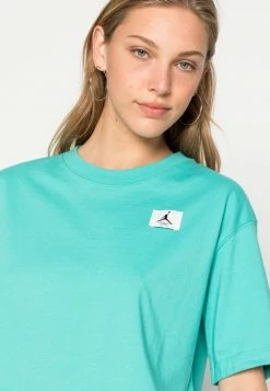 Jordan ESSEN BOXY TEE - Camiseta Básica - Washed Teal, Mujer -Jordan Tienda Oficial 2a6163148b27482e81eee2673e94533e
