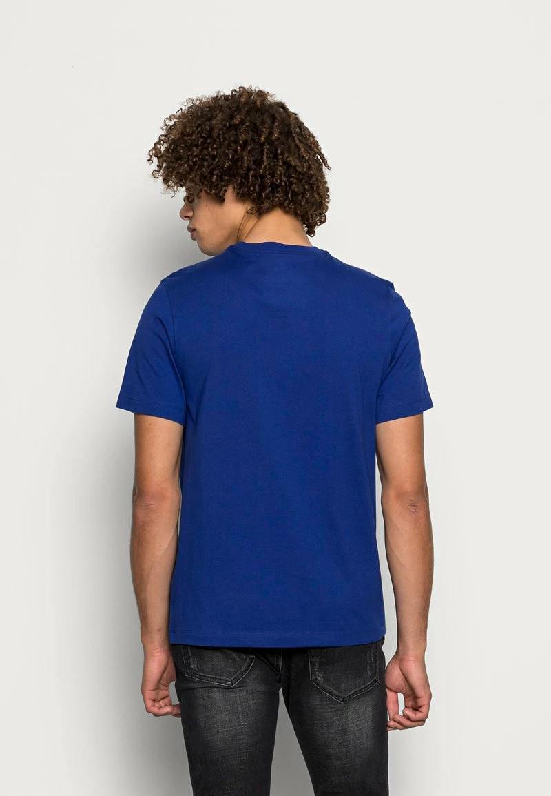 Jordan CREW - Camiseta Estampada - Deep Royal Blue , Hombre 5 Jordan CREW - Camiseta Estampada - Deep Royal Blue , Hombre - Imagen 3