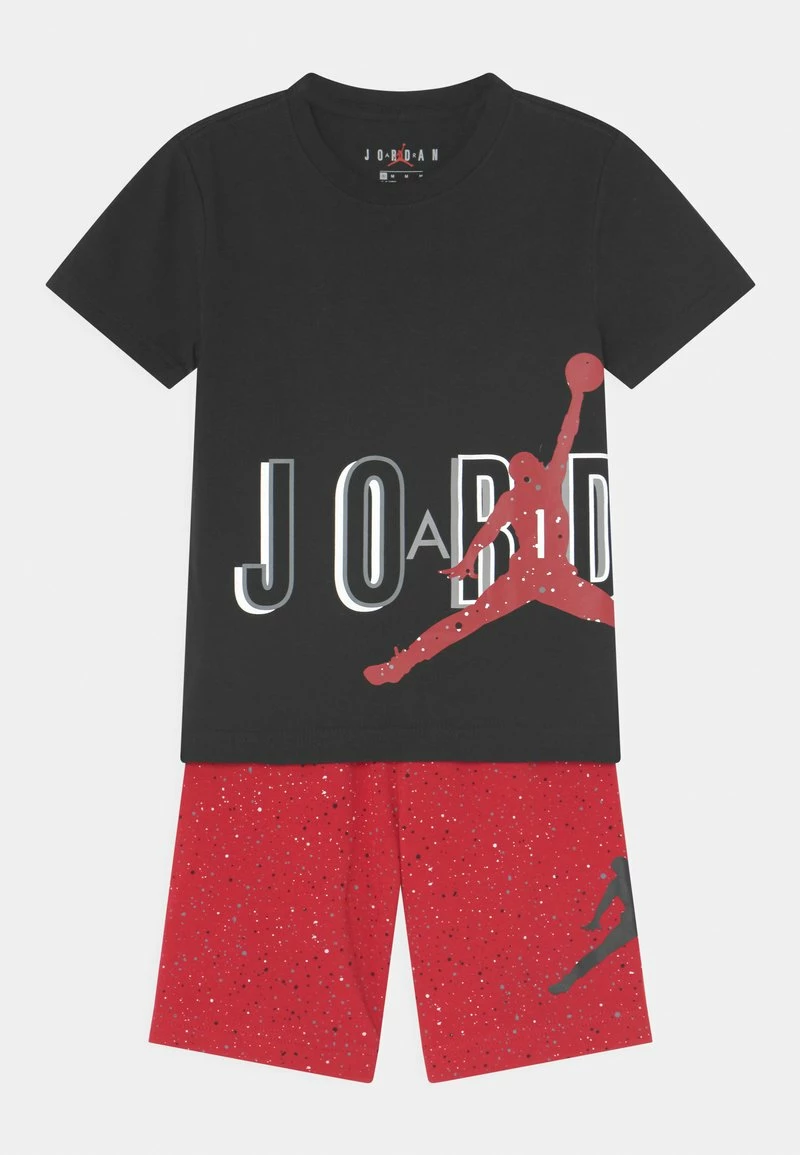 Jordan SPECKLE AIR JUMBLED SET - Camiseta Estampada - Gym Red, Niños 3 Jordan SPECKLE AIR JUMBLED SET - Camiseta Estampada - Gym Red, Niños