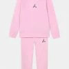 Jordan ESSENTIALS SET - Chándal - Pink Foam , Niños