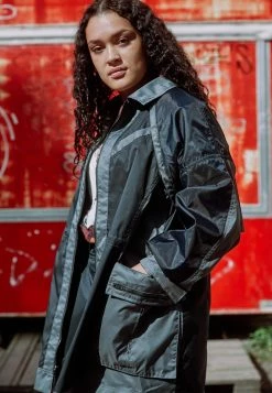 Jordan NEXT UTILITY JACKET - Abrigo Corto - Black/iron Grey/black, Mujer -Jordan Tienda Oficial 3d538e8b9bce4b9081958cb45c96825a