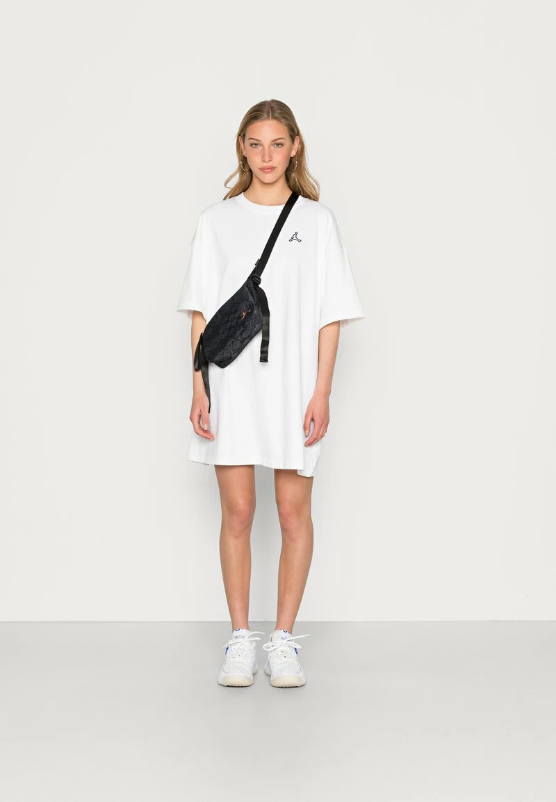 Jordan ESSEN DRESS CORE - Vestido Ligero - White , Mujer 4 Jordan ESSEN DRESS CORE - Vestido Ligero - White , Mujer - Imagen 2