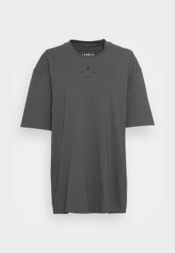 Jordan Camiseta Básica - Medium Ash, Mujer -Jordan Tienda Oficial 3ffca4b21a0b46e582e11d76d007bf21