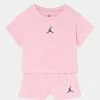 Jordan ESSENTIALS SET - Camiseta Básica - Pink Foam , Niños 2 Jordan ESSENTIALS SET - Camiseta Básica - Pink Foam , Niños -Jordan Tienda Oficial 414ef26c50ce4e49934c40040e6003db