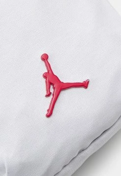 Jordan AIRBORNE FESTIVAL BAG - Bandolera - White , Hombre 11 Jordan AIRBORNE FESTIVAL BAG - Bandolera - White , Hombre -Jordan Tienda Oficial 469936a0302f46db96c4a9b3f52c3f4f