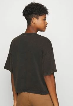 Jordan ESSENTIAL BOXY TEE - Camiseta Estampada - Black , Mujer -Jordan Tienda Oficial 487013f0b19f40e2bc06c81c2c6c8faa