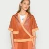 Jordan LIFESTYLE - Blusa - Burnt Sunrise/orange Frost, Mujer -Jordan Tienda Oficial 4904778f065d4c0fb3c5522ea03c8ddd