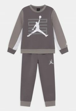 Jordan JUMPMAN CREW SET - Chándal - Gunsmoke , Unisexo