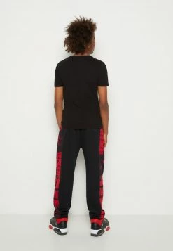 Jordan JUMPMAN AIR - Camiseta Estampada - Black , Niños 11 Jordan JUMPMAN AIR - Camiseta Estampada - Black , Niños -Jordan Tienda Oficial 57a3da81ee0b40ff9438ad791f2acd34