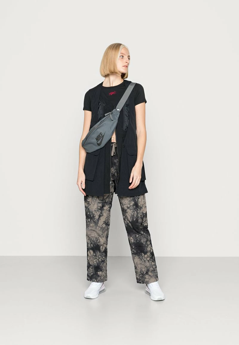 Jordan VEST - Chaleco - Black/black/black, Mujer 4 Jordan VEST - Chaleco - Black/black/black, Mujer - Imagen 2