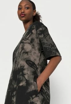 Jordan HERITAGE DRESS - Vestido Ligero - Olive Grey/black , Mujer -Jordan Tienda Oficial 5b75ae267aa74908a464d673427b7bba