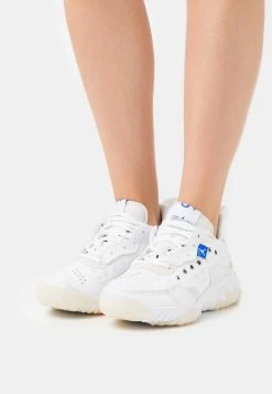 Jordan DELTA 2 - Zapatillas - White/black/sail/pure Platinum , Mujer