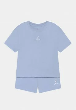 Jordan ESSENTIALS SET - Camiseta Básica - Light Marine , Niños