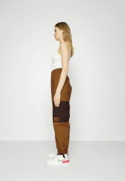 Jordan Pantalones Cargo - Pecan/brown Basalt, Mujer 12 Jordan Pantalones Cargo - Pecan/brown Basalt, Mujer -Jordan Tienda Oficial 6398b0a0d10d438b967f51d320b806e7