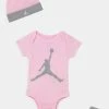 Jordan JUMPMAN SET UNISEX - Camiseta Estampada - Pink Foam , Niños -Jordan Tienda Oficial 68bfb0690ff94a5586b143d229f16ce3