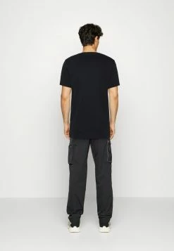 Jordan CREW - Camiseta Estampada - Black , Hombre -Jordan Tienda Oficial 7bfc1250117a41fb9639950c5554a031