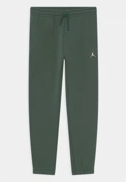 Jordan ESSENTIALS PANT - Pantalones Deportivos - Noble Green , Niños