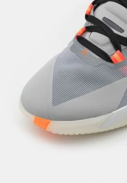 Jordan ZION - Zapatillas De Baloncesto - Light Smoke Grey/total Orange/smoke Grey/black/pale Ivory/bright Crimson , Hombre -Jordan Tienda Oficial 7db088ecabfb44e0ae2cf6bb8334015b