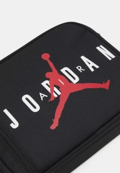 Jordan LUNCHBOX - Funda De Raqueta - Black , Hombre 15 Jordan LUNCHBOX - Funda De Raqueta - Black , Hombre -Jordan Tienda Oficial 82cdfcf1bd7c4360a79870ed1ca2b48a