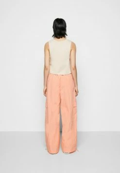 Jordan ESSEN UTILITY PANT - Pantalones Cargo - Crimson Bliss , Mujer -Jordan Tienda Oficial 83a9d6b4d961447ea6ad9da136d532dc