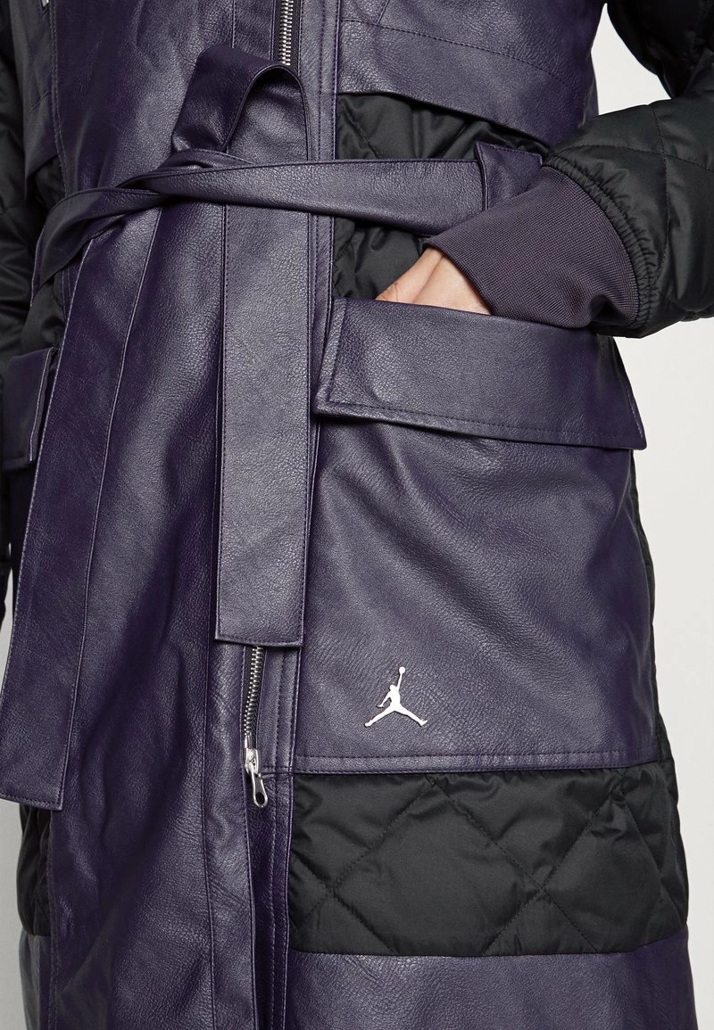 Jordan CLASSICS - Abrigo De Plumas - Cave Purple/black , Mujer 9 Jordan CLASSICS - Abrigo De Plumas - Cave Purple/black , Mujer - Imagen 7