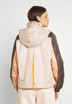 Jordan FUTURE - Chaqueta Fina - Particle Beige/ironstone/red Bronze , Mujer -Jordan Tienda Oficial 889622e0edf94058a3707d87f85a5645