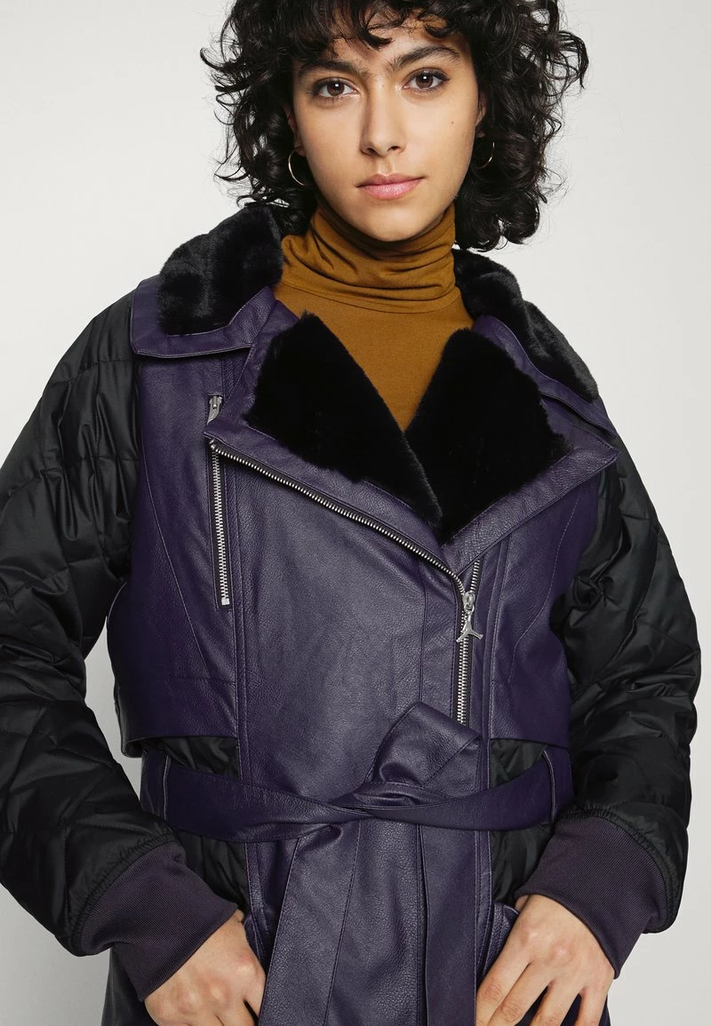 Jordan CLASSICS - Abrigo De Plumas - Cave Purple/black , Mujer 6 Jordan CLASSICS - Abrigo De Plumas - Cave Purple/black , Mujer - Imagen 4