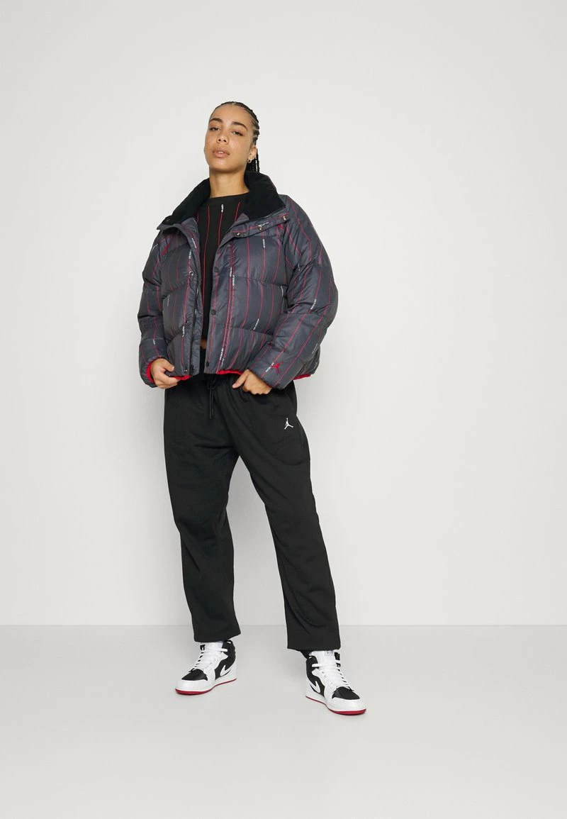 Jordan PANT CORE - Pantalones Deportivos - Black , Mujer 7 Jordan PANT CORE - Pantalones Deportivos - Black , Mujer - Imagen 5