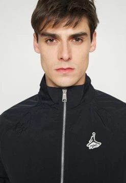 Jordan WARMUP - Chaqueta Fina - Black , Hombre -Jordan Tienda Oficial 8a01e775ef6d47c08496506f45129795
