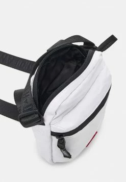 Jordan AIRBORNE FESTIVAL BAG - Bandolera - White , Hombre 9 Jordan AIRBORNE FESTIVAL BAG - Bandolera - White , Hombre -Jordan Tienda Oficial 8a0739f9280547e5895acfbbf6a4c45e