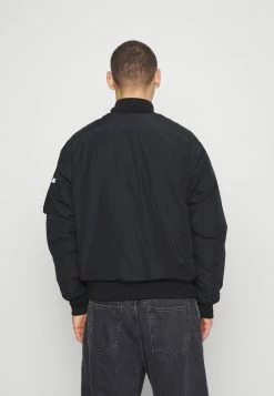 Jordan Chaquetas Bomber - Black, Hombre -Jordan Tienda Oficial 8d493cfd970e49fc8bf99d0aa086329c