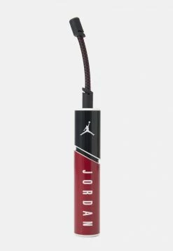 Jordan ESSENTIAL BALL PUMP - Otros Accesorios - Gym Red/black/white , Hombre -Jordan Tienda Oficial 8ebd12296c114b1f8574489aa2ecd747