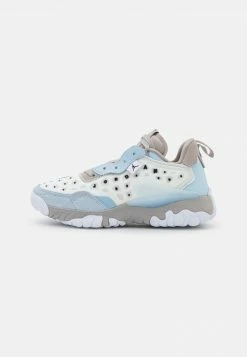 Jordan DELTA 2 - Zapatillas - College Grey/summit White/celestine Blue/white/black , Mujer