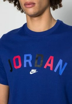 Jordan CREW - Camiseta Estampada - Deep Royal Blue , Hombre 11 Jordan CREW - Camiseta Estampada - Deep Royal Blue , Hombre -Jordan Tienda Oficial 8f64c264302945f6b8fec0edea2b0255