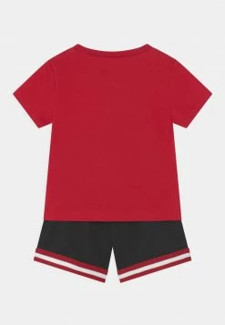 JORDAN HOOP SET UNISEX - Camiseta Estampada - Black , Unisexo -Jordan Tienda Oficial 8f9569ac2c3f472bb38cdf4d402e9215