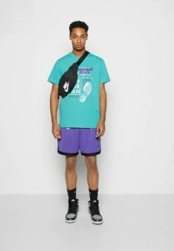 Jordan BRAND CREW - Camiseta Estampada - Washed Teal , Hombre -Jordan Tienda Oficial 90a0cd3d50894040ae15997c946f3bac