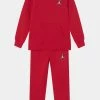 Jordan ESSENTIALS SET - Chándal - Gym Red , Niños 2 Jordan ESSENTIALS SET - Chándal - Gym Red , Niños -Jordan Tienda Oficial 91cf159d5ad8471799b63103483c1355