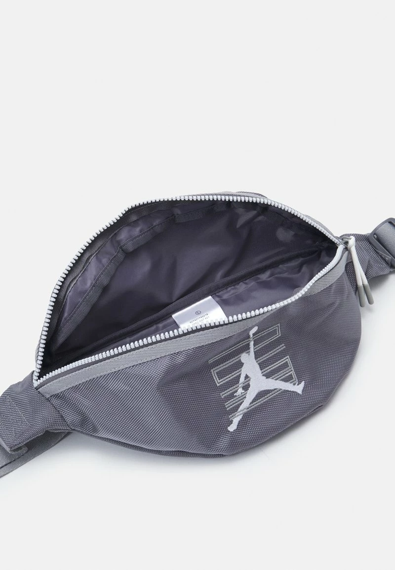 Jordan COOL SMALL ITEM - Riñonera - Gunsmoke , Niños 5 Jordan COOL SMALL ITEM - Riñonera - Gunsmoke , Niños - Imagen 3