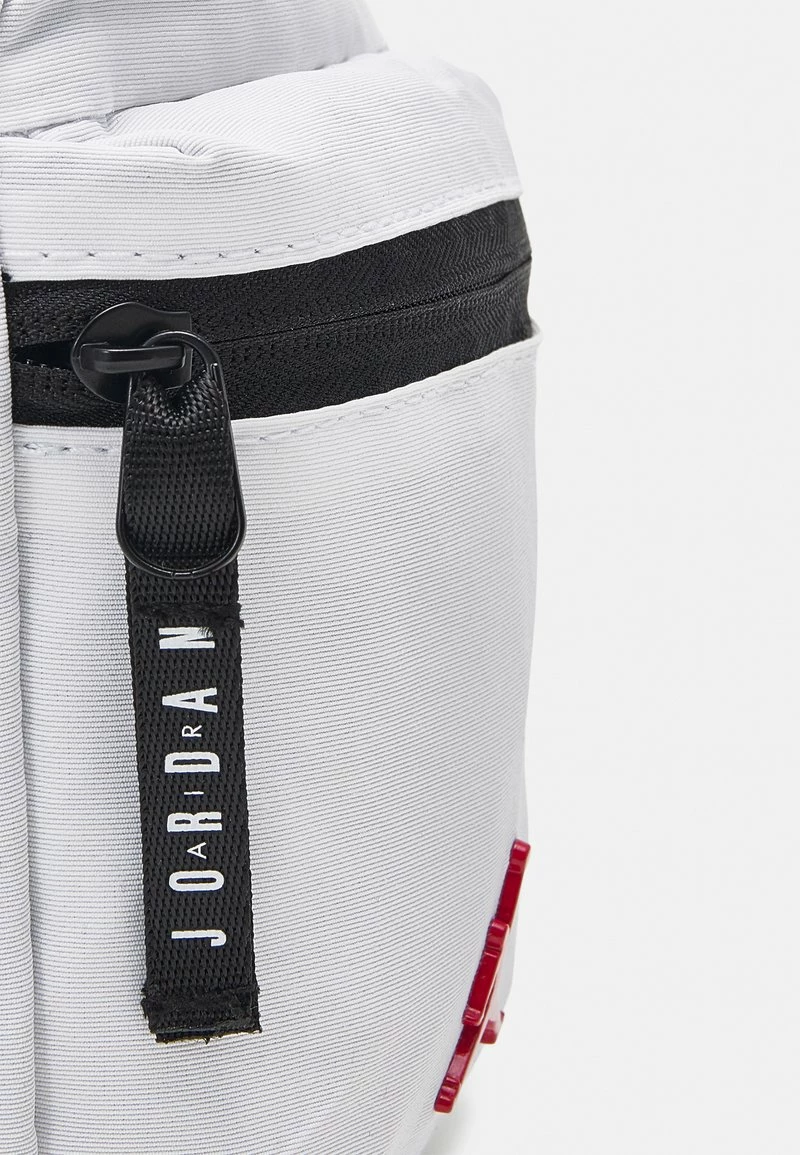 Jordan AIRBORNE FESTIVAL BAG - Bandolera - White , Hombre 6 Jordan AIRBORNE FESTIVAL BAG - Bandolera - White , Hombre - Imagen 4