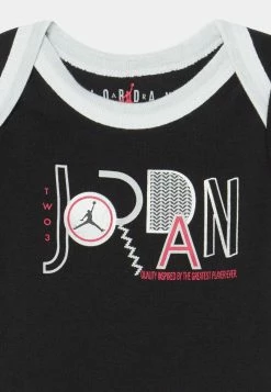 Jordan RETRO HAT BODYSUIT BIB SET UNISEX - Camiseta Estampada - Black , Unisexo -Jordan Tienda Oficial 97bd40b7de7f4907b723bd3938391607